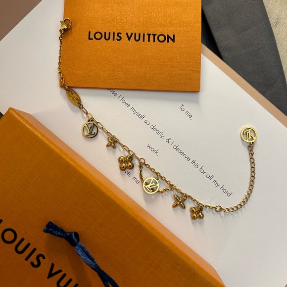 Authentic Louis Vuitton Brassle Blooming M64858 Bracelet. - Picture 13 of 14